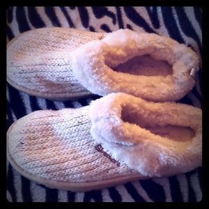 Warm clogs skechers brand